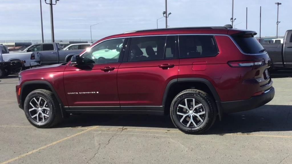 new 2024 Jeep Grand Cherokee L car, priced at $44,828