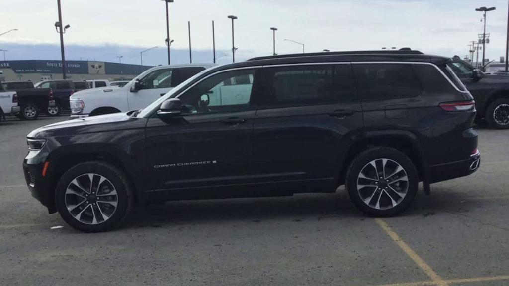 new 2024 Jeep Grand Cherokee L car, priced at $72,536