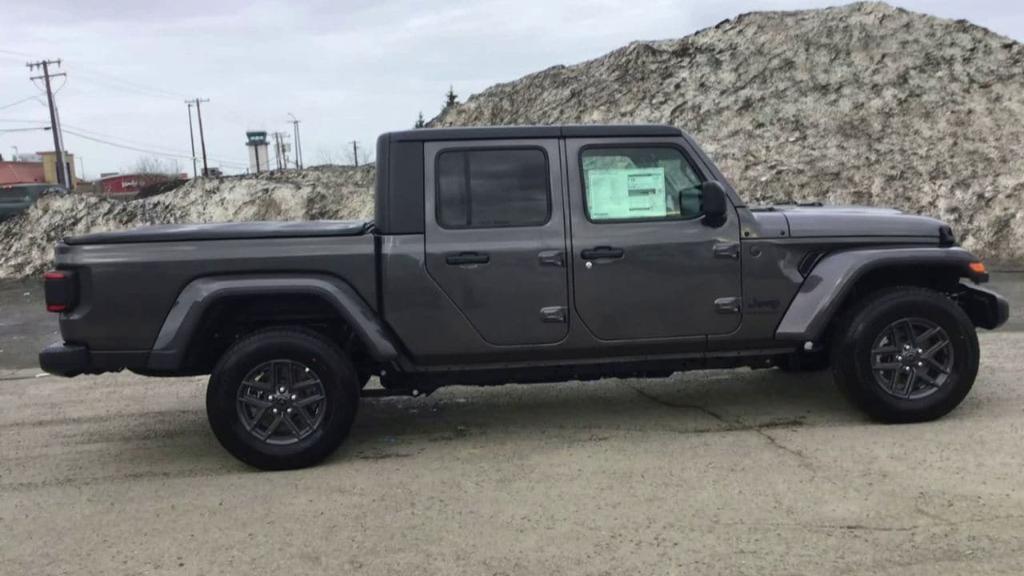 new 2024 Jeep Gladiator car, priced at $44,750