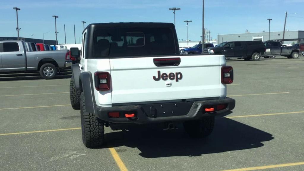 new 2024 Jeep Gladiator car, priced at $49,768