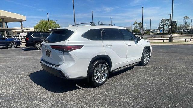 used 2023 Toyota Highlander Hybrid car, priced at $48,910