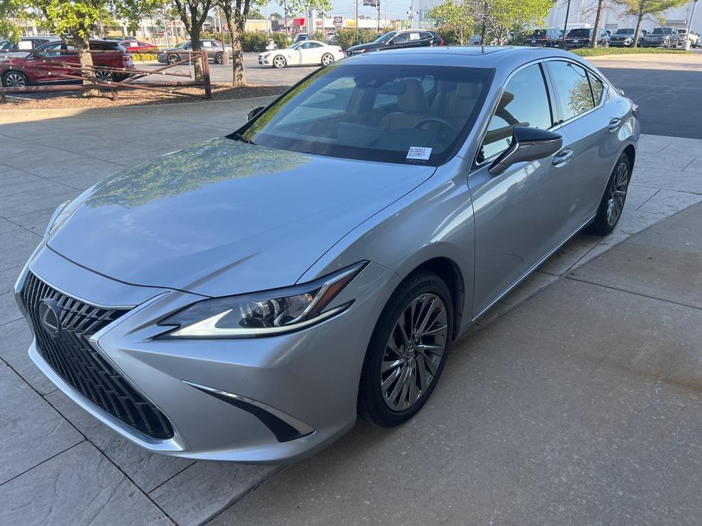 used 2024 Lexus ES 300h car, priced at $45,960