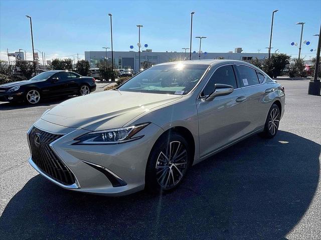 new 2025 Lexus ES 300h car, priced at $50,709