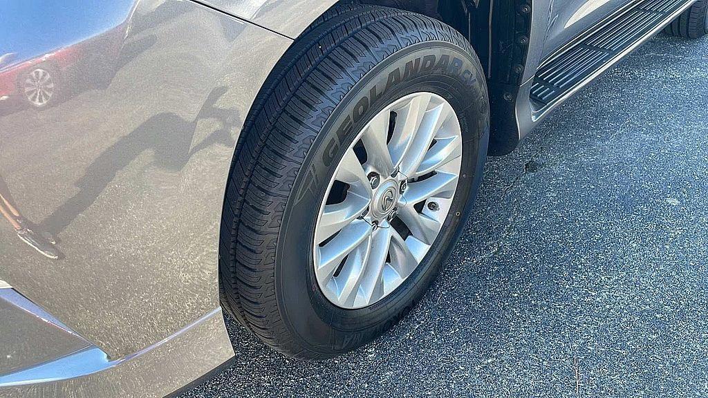 used 2023 Lexus GX 460 car, priced at $60,970