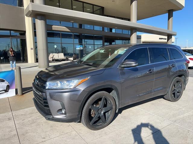 used 2018 Toyota Highlander car, priced at $22,930