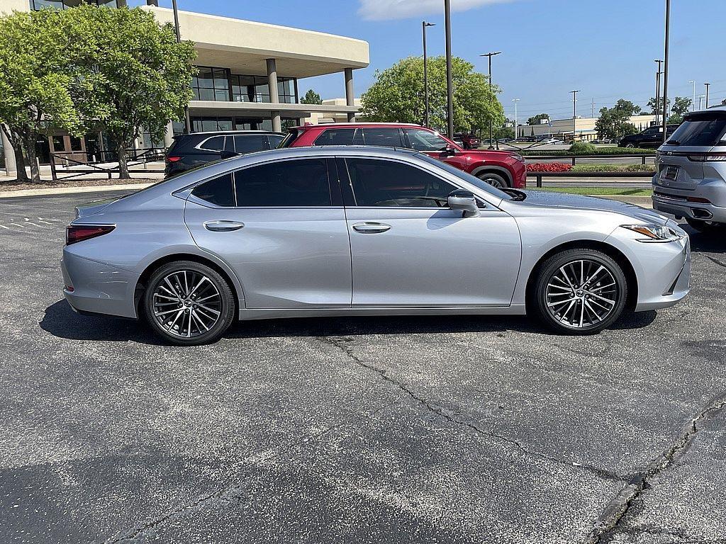 new 2025 Lexus ES 350 car, priced at $49,830