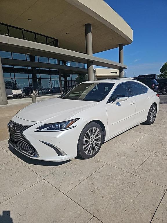 used 2020 Lexus ES 350 car, priced at $31,930