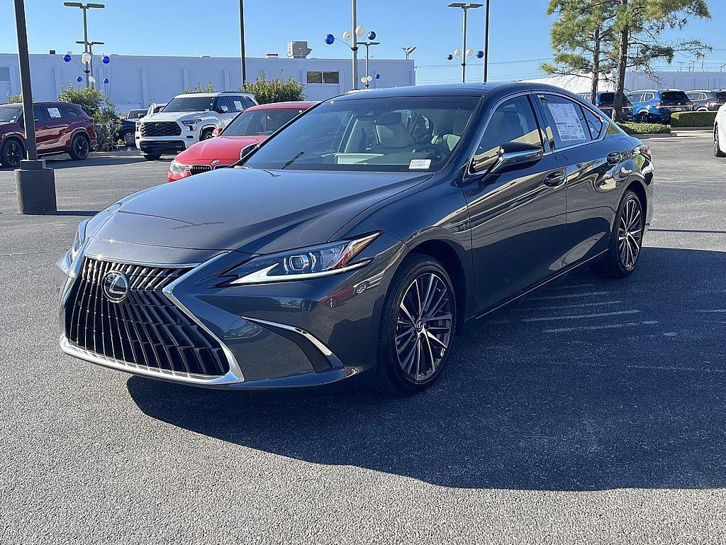 new 2025 Lexus ES 350 car, priced at $50,425