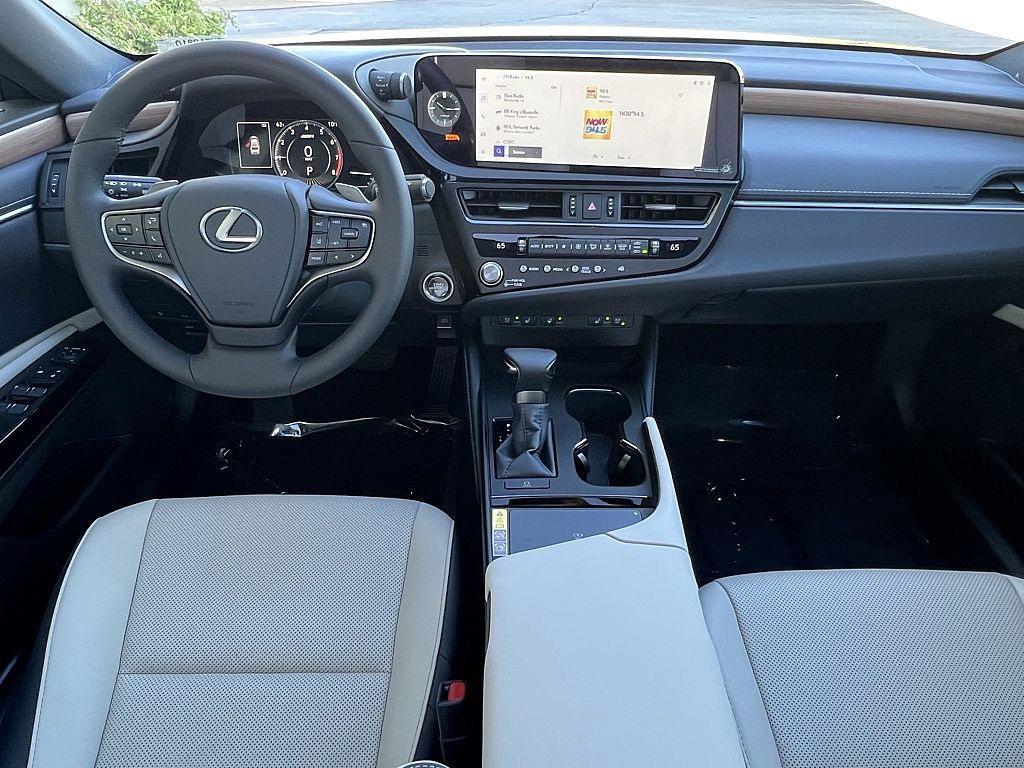 new 2025 Lexus ES 350 car, priced at $50,425