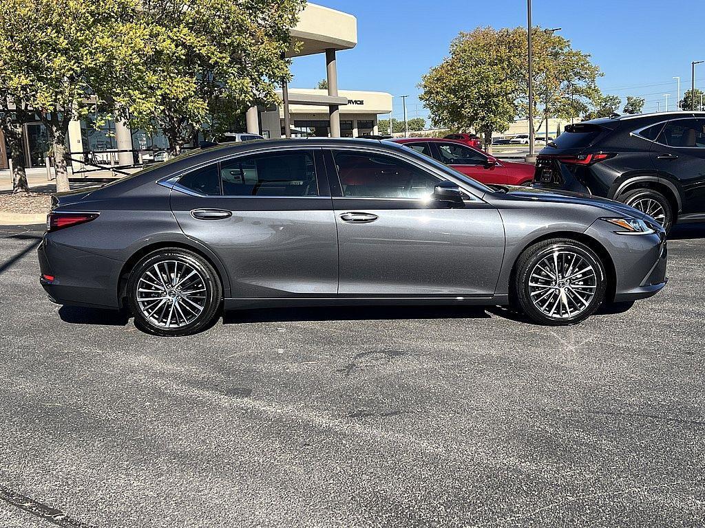 new 2025 Lexus ES 350 car, priced at $50,425