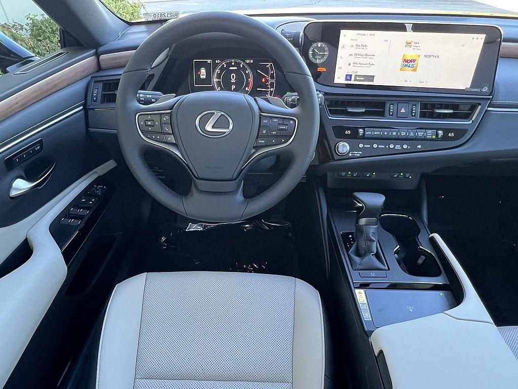 new 2025 Lexus ES 350 car, priced at $50,425