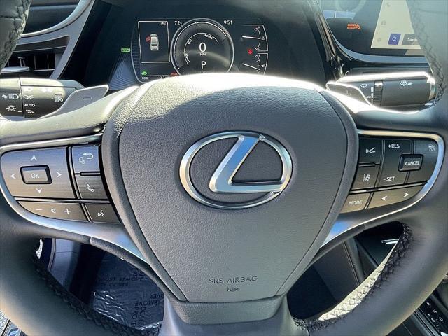new 2025 Lexus ES 300h car, priced at $50,794
