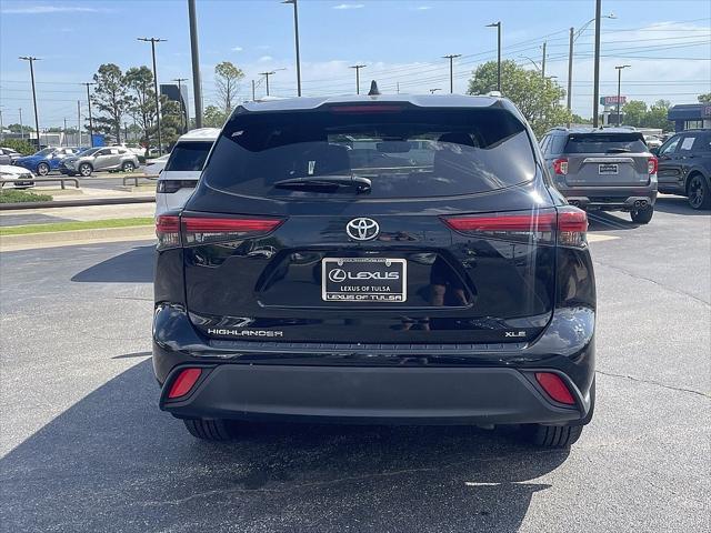 used 2022 Toyota Highlander car, priced at $34,960