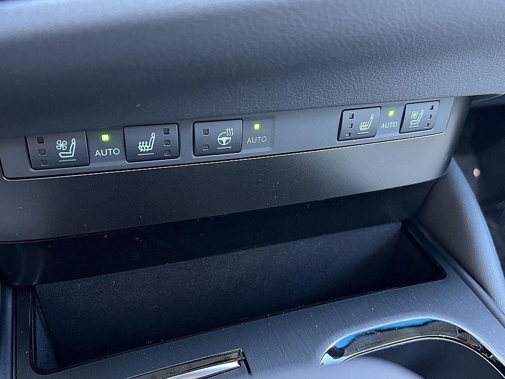 new 2025 Lexus ES 300h car, priced at $52,686