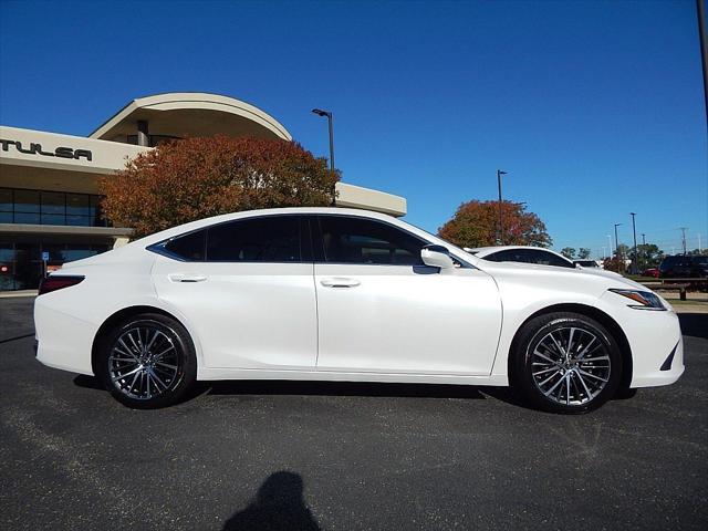 new 2024 Lexus ES 250 car, priced at $48,205