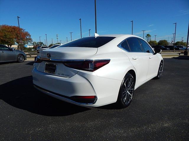 new 2024 Lexus ES 250 car, priced at $48,205