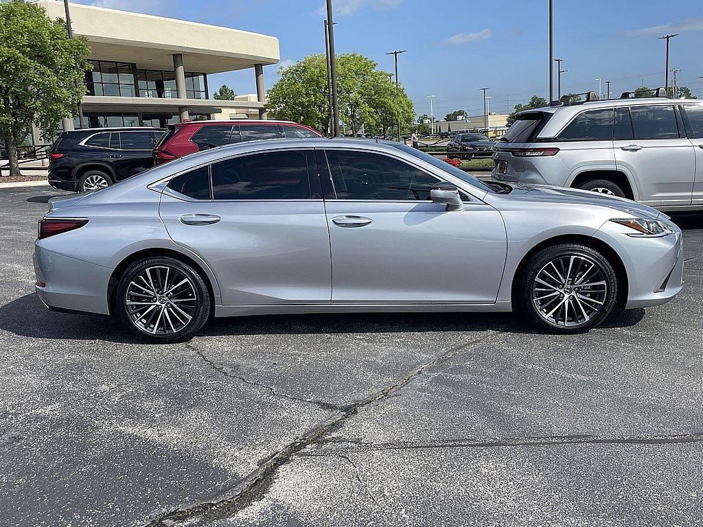 new 2025 Lexus ES 350 car, priced at $50,469