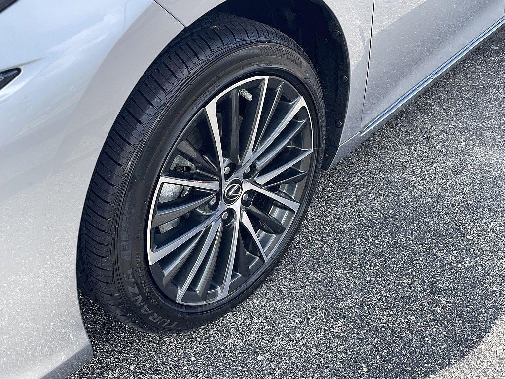 new 2025 Lexus ES 350 car, priced at $50,469