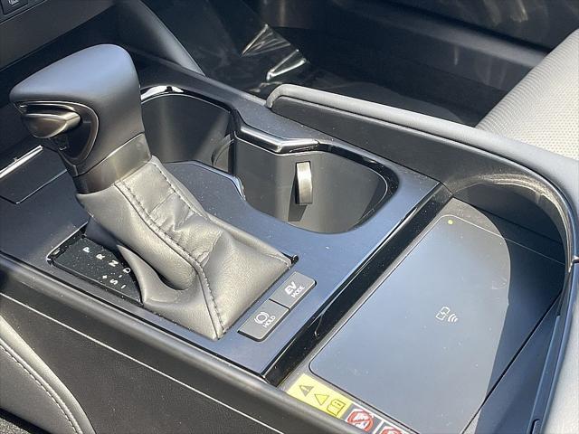 new 2025 Lexus ES 300h car, priced at $54,609