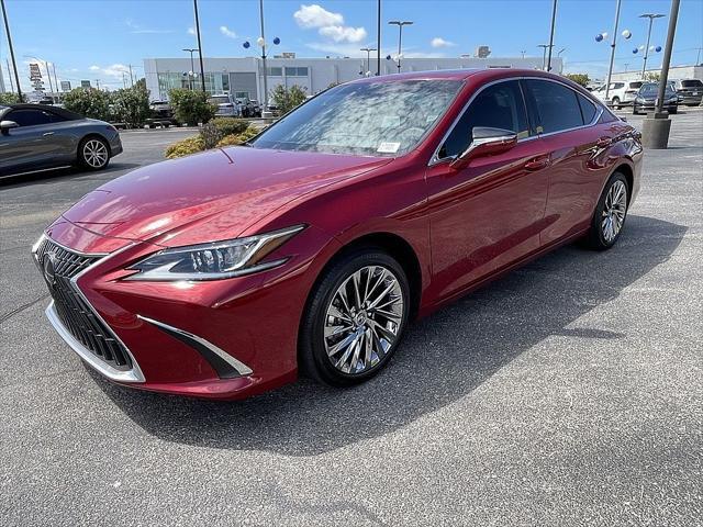new 2025 Lexus ES 300h car, priced at $54,609
