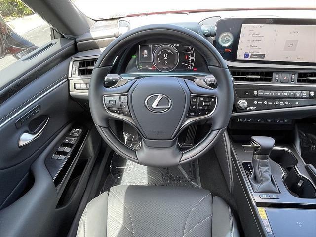 new 2025 Lexus ES 300h car, priced at $54,609