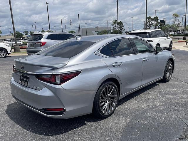 new 2025 Lexus ES 300h car, priced at $56,324