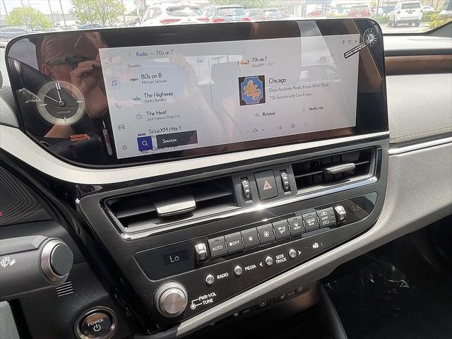 new 2025 Lexus ES 300h car, priced at $56,324