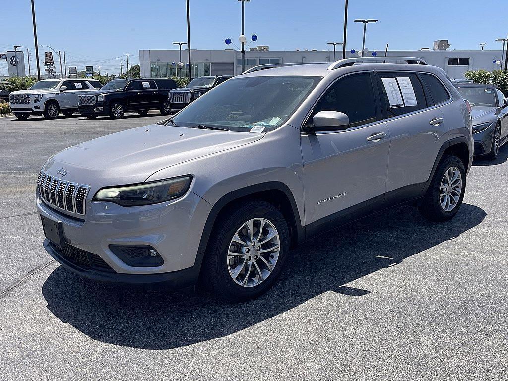 used 2019 Jeep Cherokee car, priced at $10,987