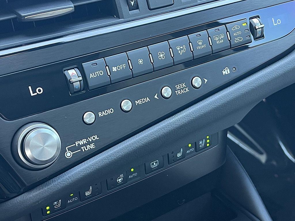 new 2025 Lexus ES 300h car, priced at $57,540