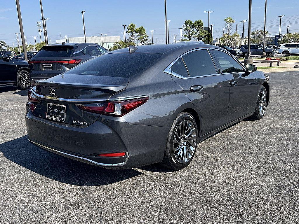 new 2025 Lexus ES 300h car, priced at $57,540