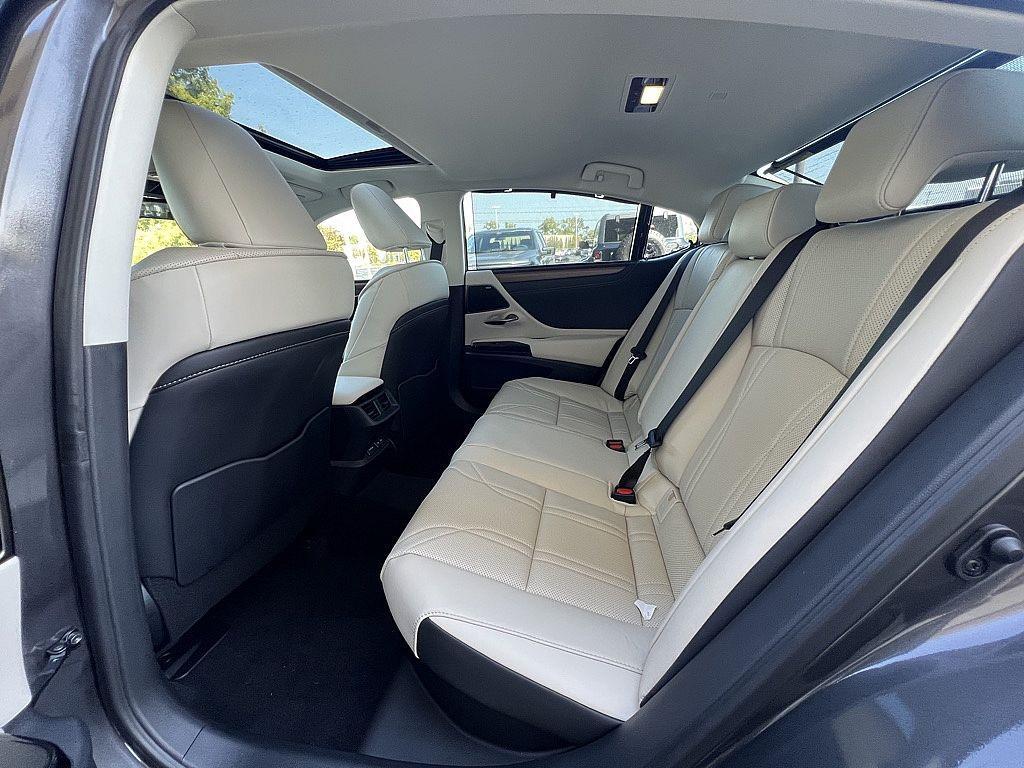 new 2025 Lexus ES 300h car, priced at $57,540