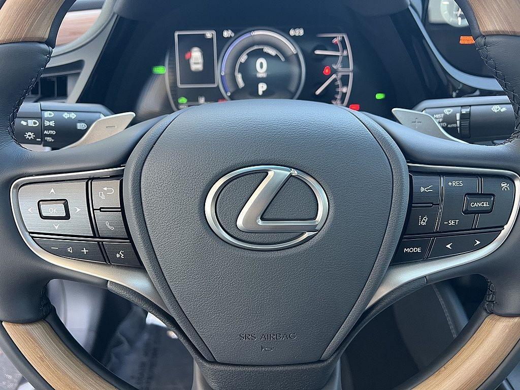 new 2025 Lexus ES 300h car, priced at $57,540