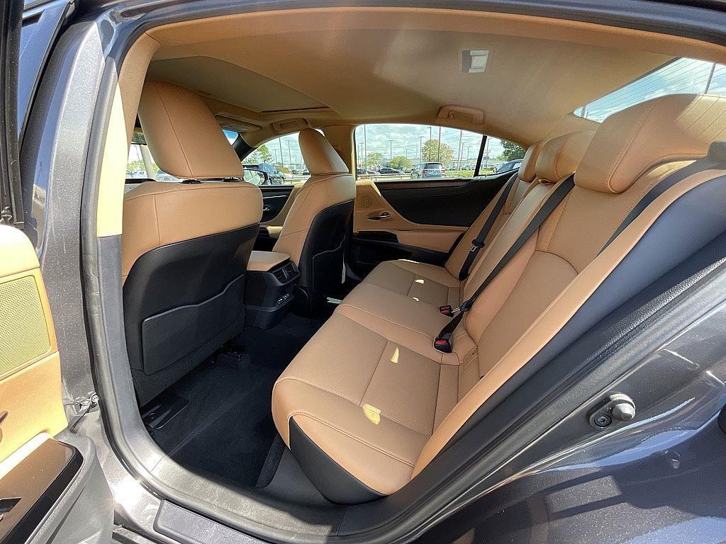 new 2025 Lexus ES 350 car, priced at $49,984