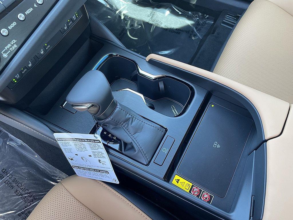 new 2025 Lexus ES 350 car, priced at $49,984