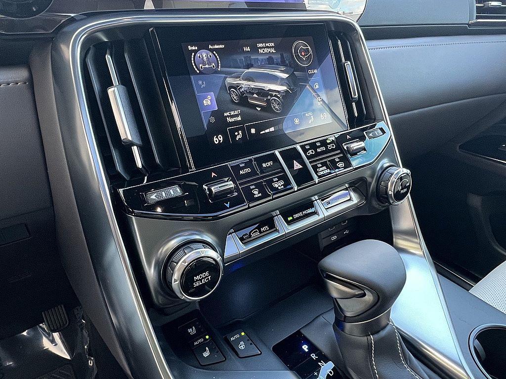 new 2025 Lexus LX 600 car, priced at $121,103