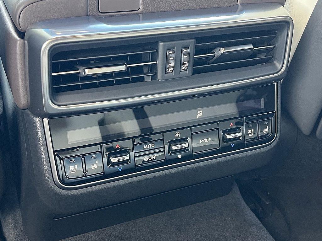 new 2025 Lexus LX 600 car, priced at $121,103