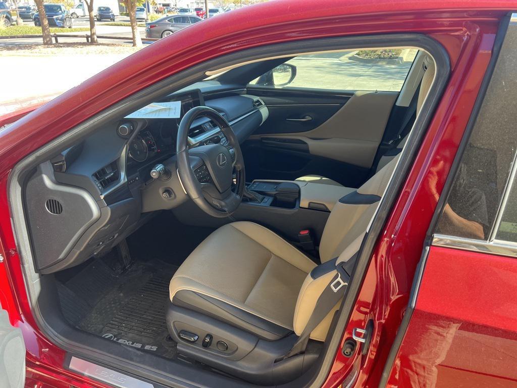 used 2019 Lexus ES 350 car, priced at $33,911