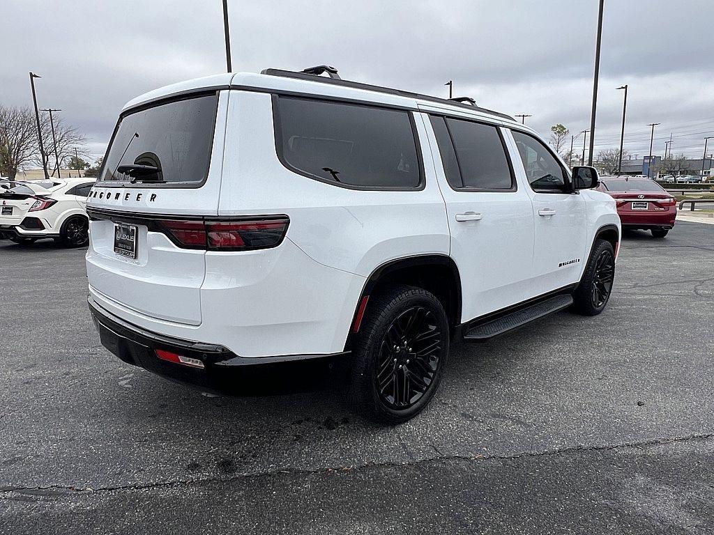 used 2022 Jeep Wagoneer car, priced at $45,992