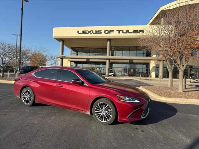 used 2023 Lexus ES 300h car, priced at $37,920