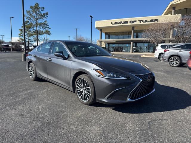 used 2024 Lexus ES 250 car, priced at $40,910