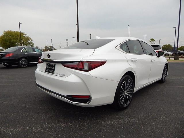 new 2024 Lexus ES 250 car, priced at $48,525