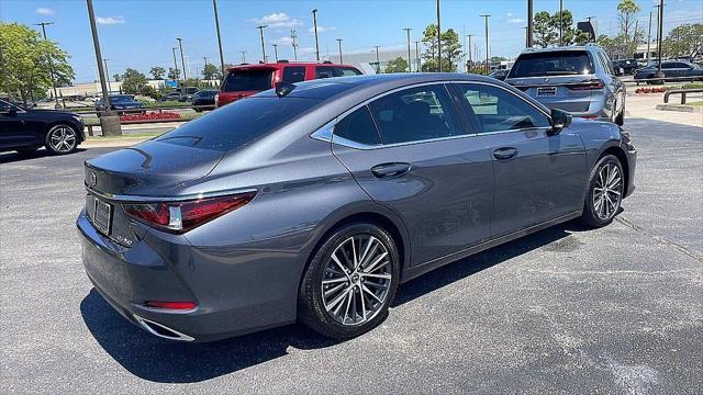 new 2025 Lexus ES 350 car, priced at $50,375