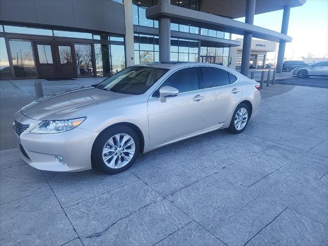 used 2013 Lexus ES 300h car, priced at $17,910