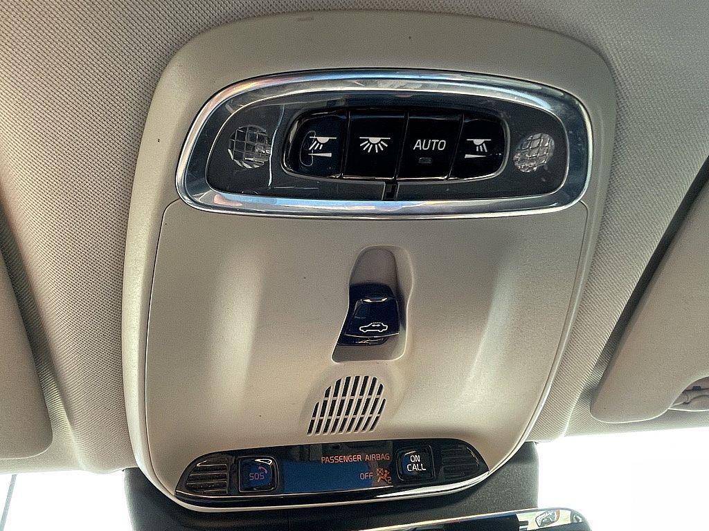 used 2018 Volvo XC60 car, priced at $18,992