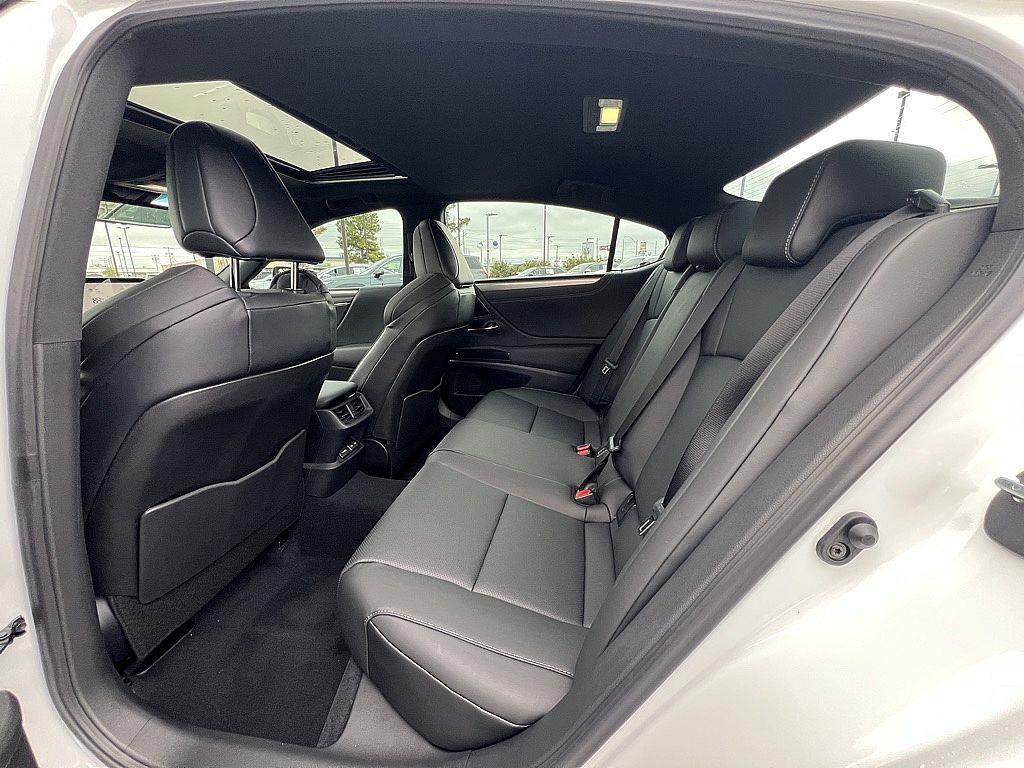 new 2025 Lexus ES 350 car, priced at $56,625