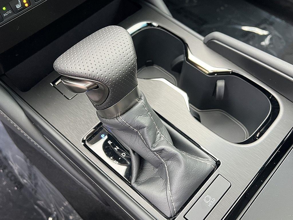 new 2025 Lexus ES 350 car, priced at $56,625