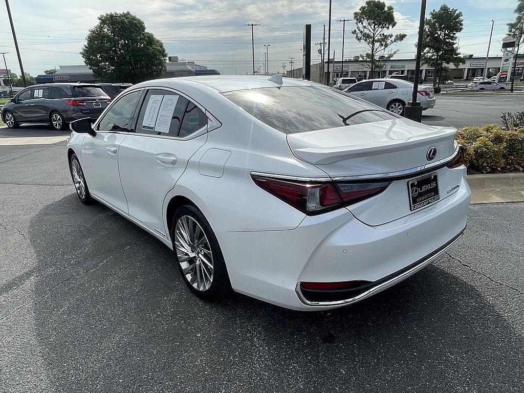 used 2022 Lexus ES 300h car, priced at $30,980