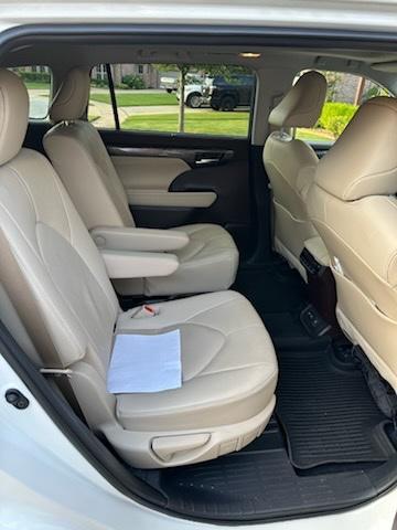 used 2020 Toyota Highlander car, priced at $36,910