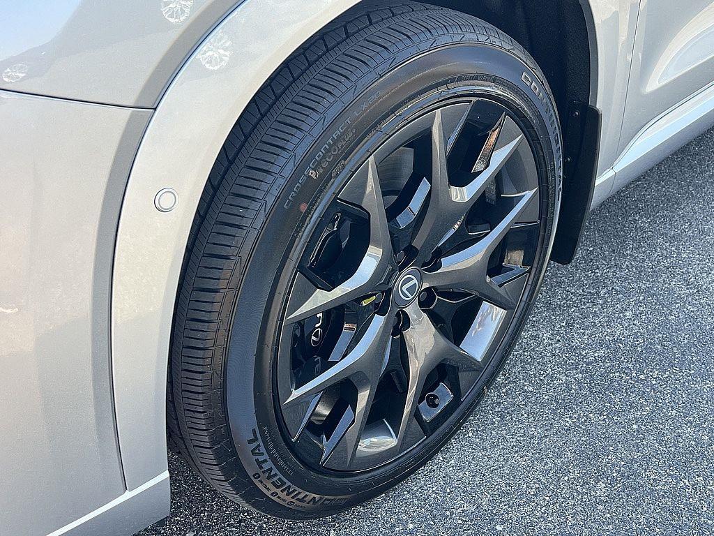 new 2026 Lexus TX 500h car, priced at $77,108