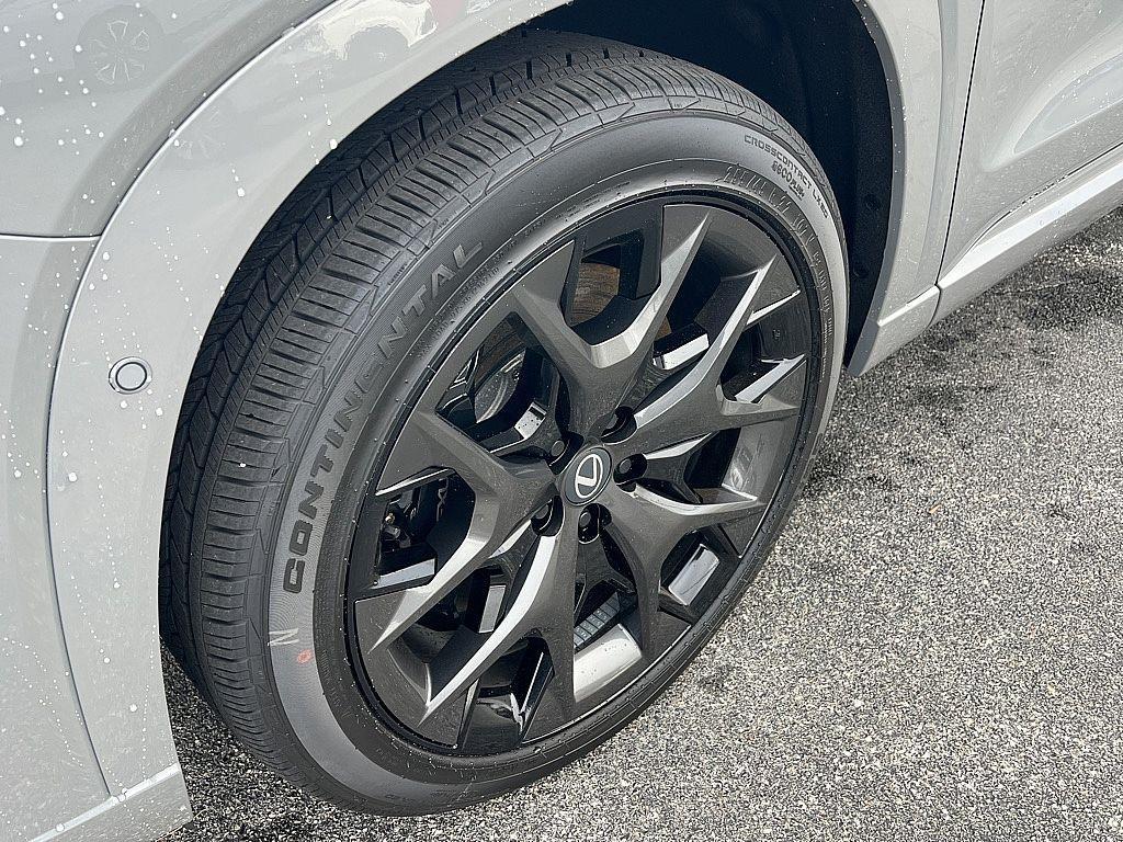 new 2026 Lexus TX 500h car, priced at $80,072